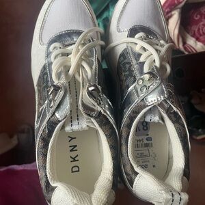DKNY size 8.5 women’s sneakers silver wedge sneakers